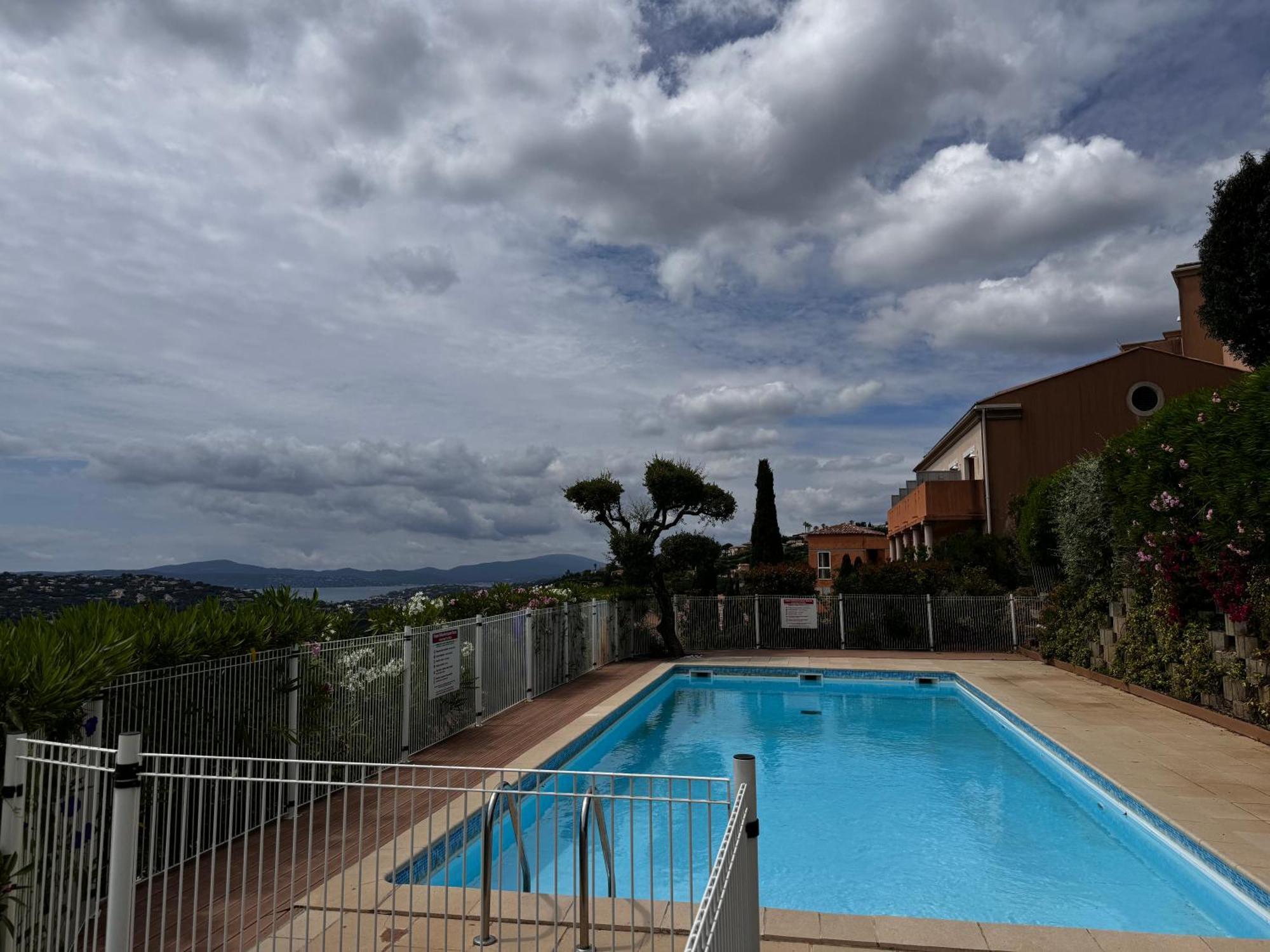 Appartement Les Cigales, Superbe Vue - Golfe De Sainte-Maxime Extérieur photo