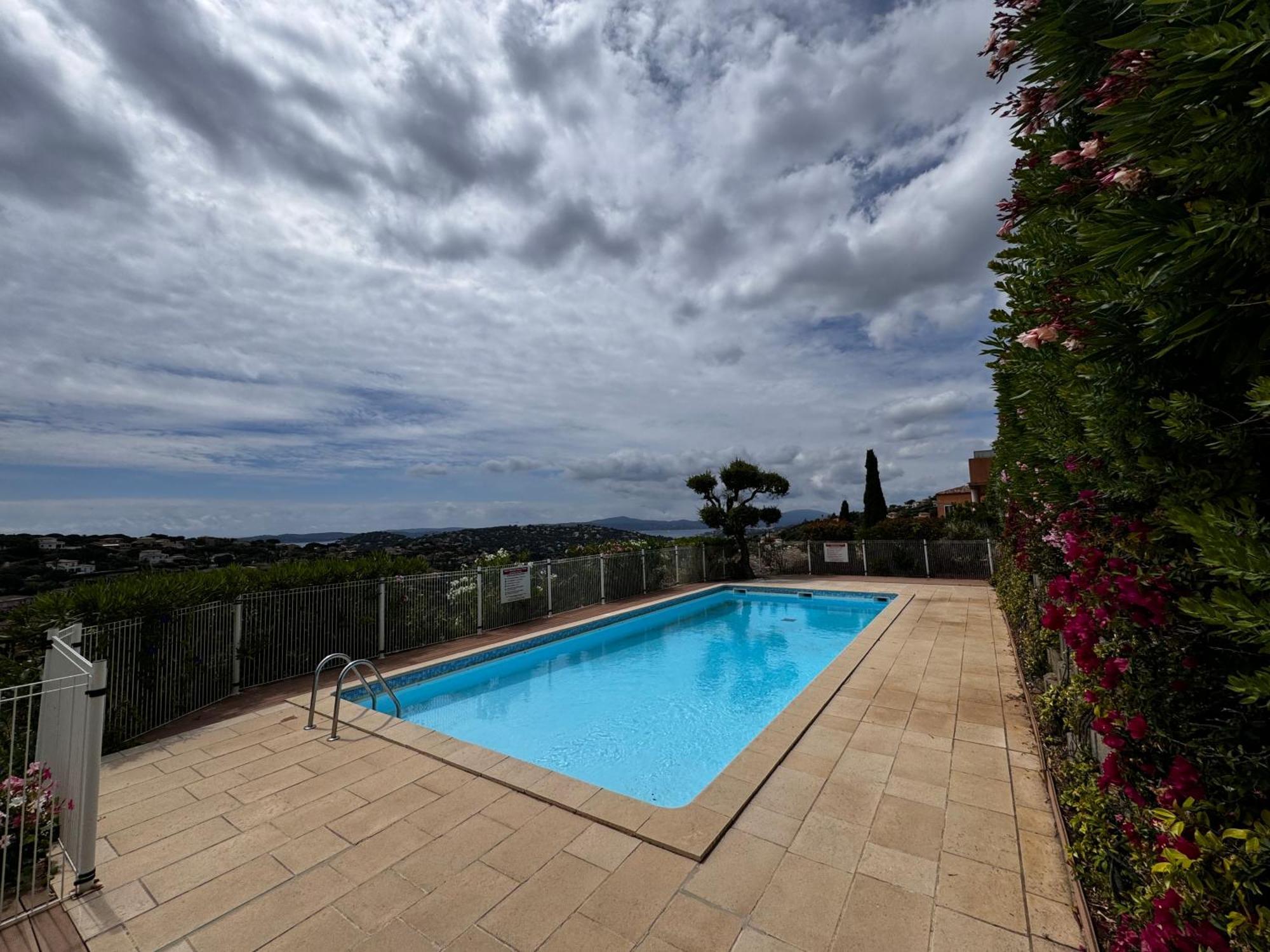 Appartement Les Cigales, Superbe Vue - Golfe De Sainte-Maxime Extérieur photo